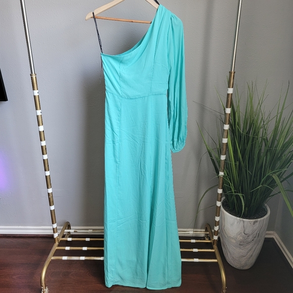 One Shoulder Gown - Picture 6 of 12